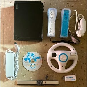 Nintendo Wii Family Edition RVL-101
~*MARIO KART BUNDLE~*